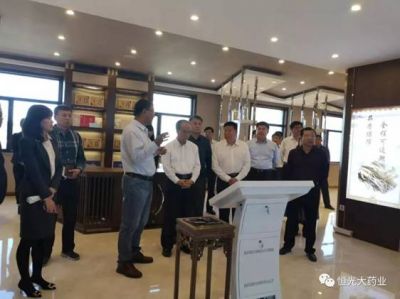 内蒙古自治区党委委员、常委、副书记林少春到恒光大药业调研